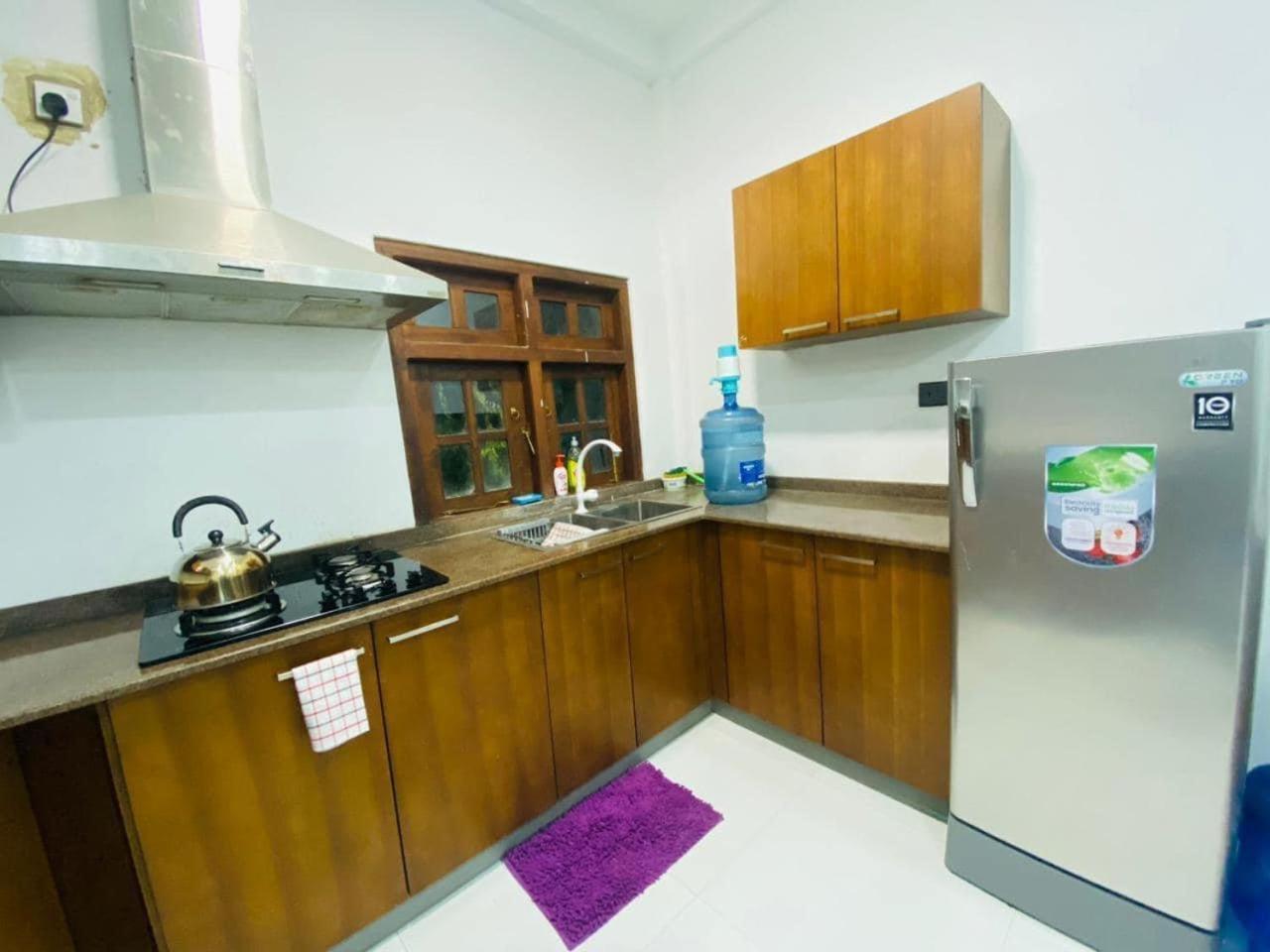 Lalitha Holiday Inn Jaffna Bagian luar foto